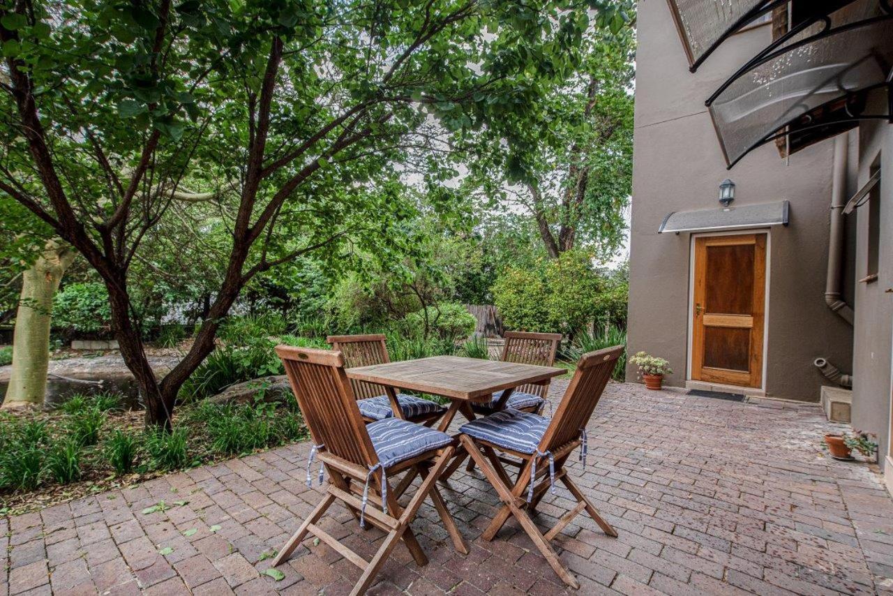 Wild Olive Executive Suite Йоганнесбурґ Екстер'єр фото