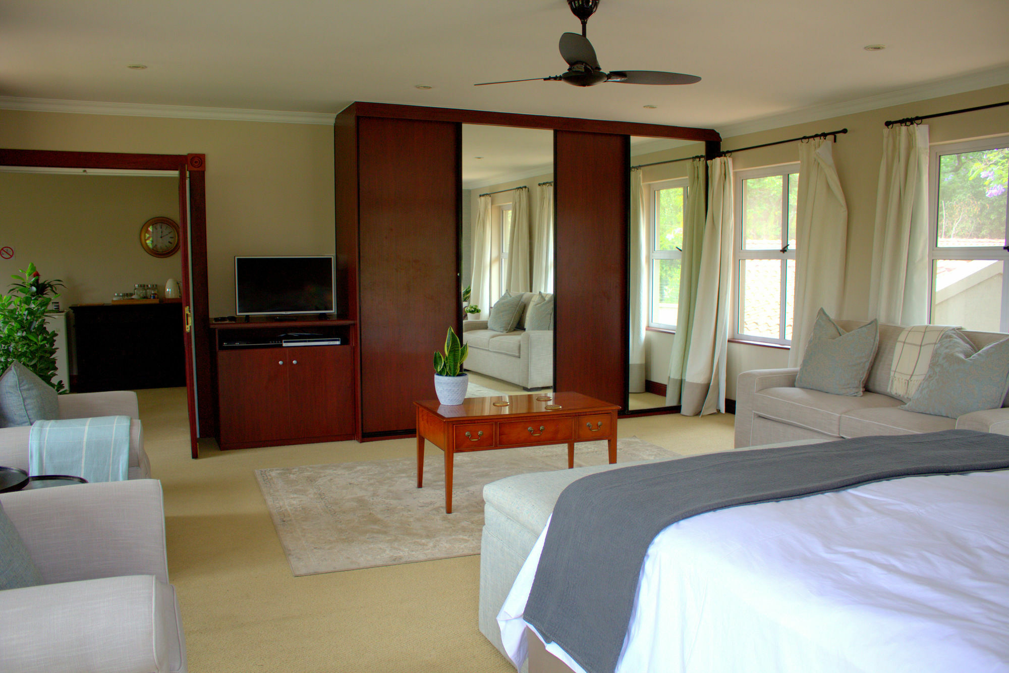 Wild Olive Executive Suite Йоганнесбурґ Екстер'єр фото